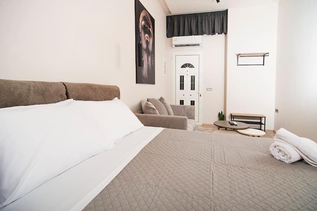 Joy'S Modern-Chic Home Kalamata Exteriér fotografie